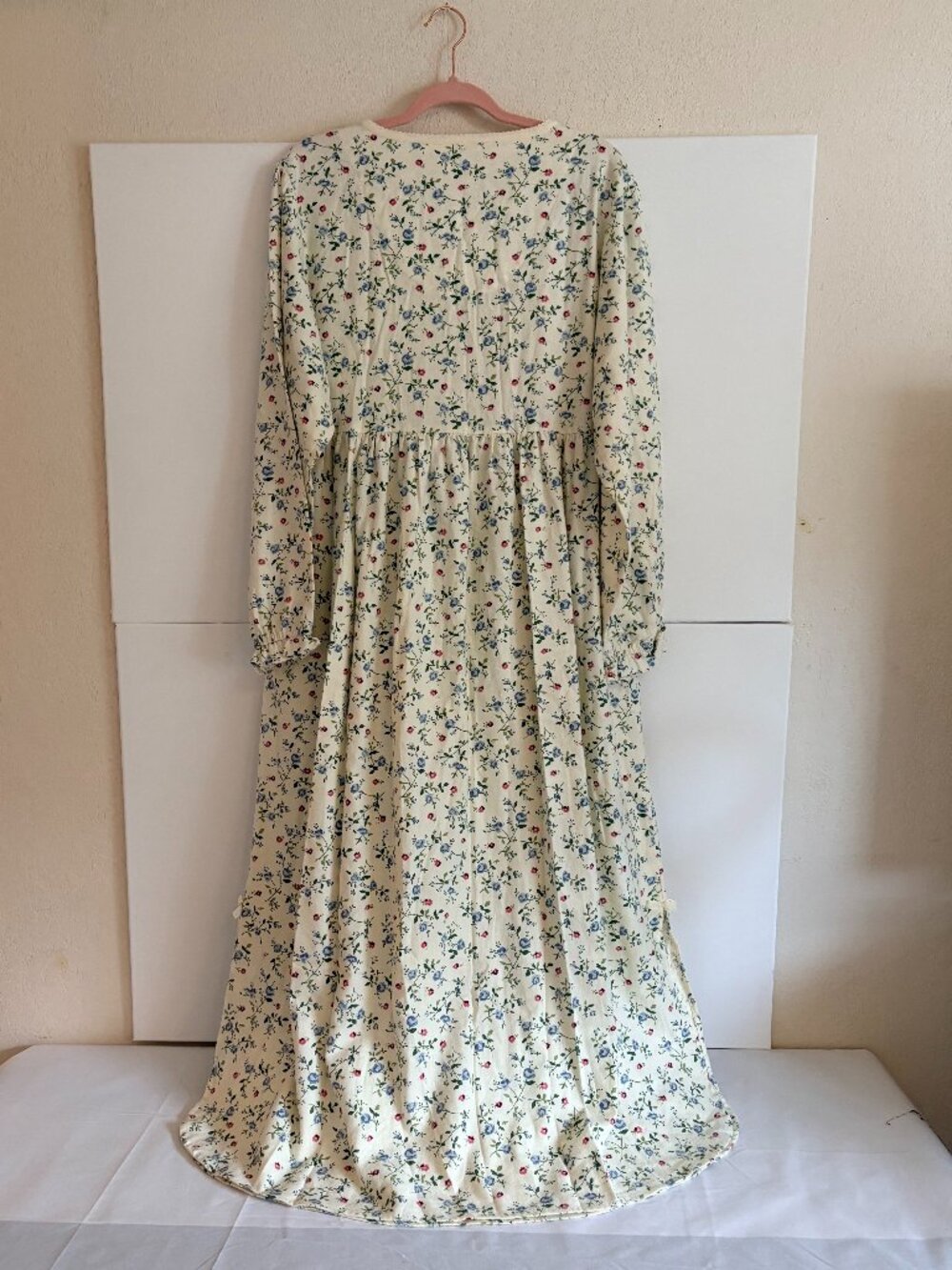 Victoria's Secret Country - Cottagecore Flannel Nightgown Floral Large Buttons